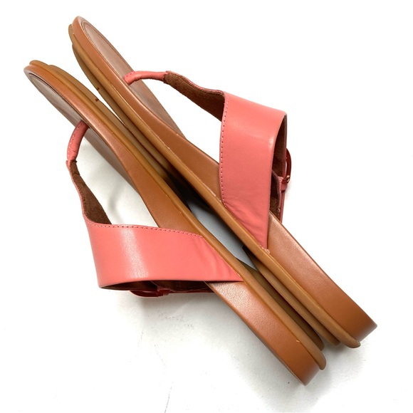 FITFLOP Gracie Leather Toe Post Sandal - Picture 8 of 16